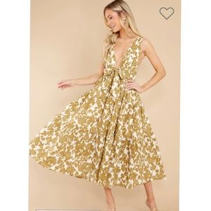 Never worn midi dress!